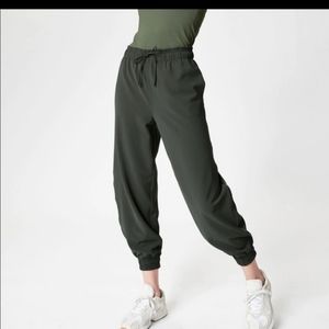 Athleta Metropolis Jogger Mountain Green PrimaTwill sz.6